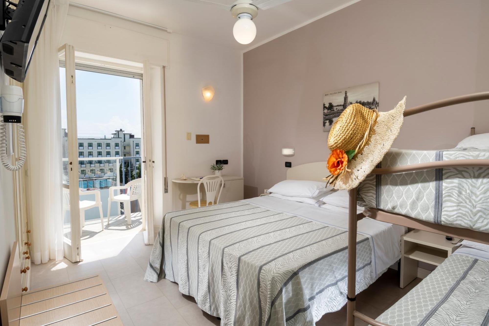Hotel Astoria Cervia Dış mekan fotoğraf